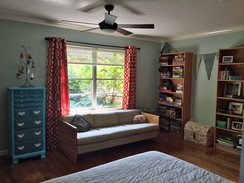 Bedroom complete with reading nook