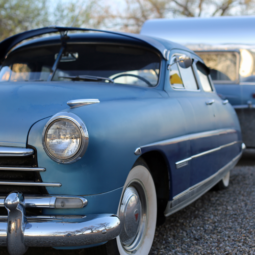 This 1950 Hudson Commodore is matched with a 1954 VaKaShunette