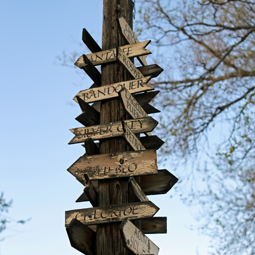 This directional sign points out nearby landmarks
